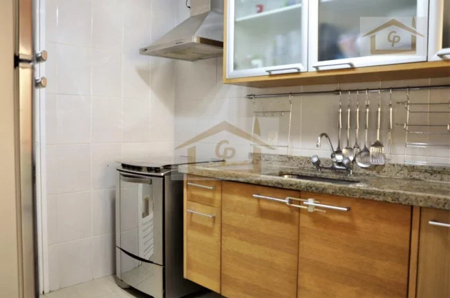 Imagem 3 quartos sendo um suíte, 2 vagas Próximo ao Colégio Internacional e Colégio Português!