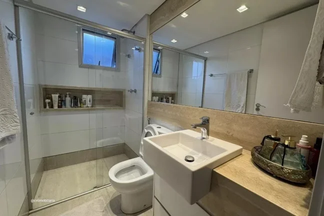 Imagem Este espaçoso apartamento de 179 metros quadrados é ideal para quem busca conforto e praticidades....