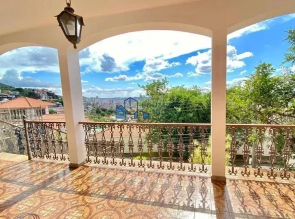 Foto do imóvel: EXCELENTE CASA NO MANGABEIRAS COM 05 QUARTOS,02 SUÍTES E 04 VAGAS.