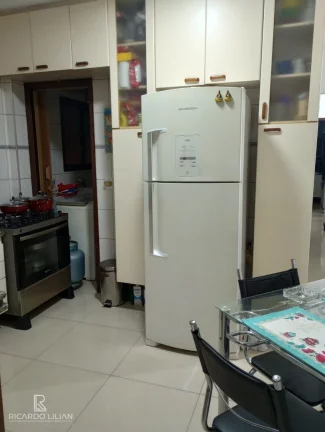 Imagem A VENDA!!! Apartamento com 2 dorms sendo uma suite, duas sacadas e uma vaga no Balneario Tupi.