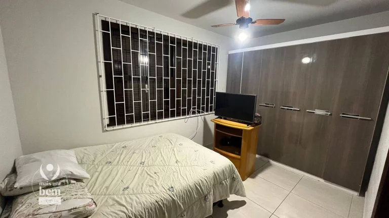 Imagem Essa é a realização do seu SONHO de uma CASA TÉRREA com 236m² e QUINTAL maravilhoso 5 quartos (2 SUÍTES) à venda De 999K Por R$ 901 mil AVALIA PERMUTA