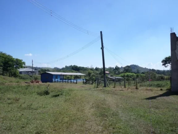 Imagem SITIO EM S.J.CAMPOS, PRÓXIMO DA CIDADE, COM CASA DE 3 DORMITÓRIOS (1 STE), 5 LAGOS PARA PESCARIA