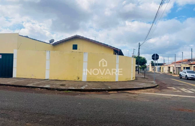 Imagem Casa com 3 dormitórios à venda, 130 m² por R$ 370.000,00 - Jardim Leonora Ll - Itumbiara/GO