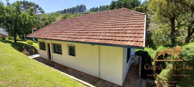 Imagem Casa em Condomínio com preço de Oportunidade em Campos do Jordão/SP