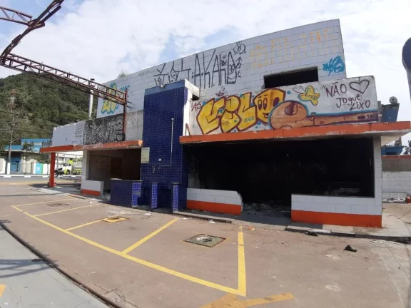 Imagem POSTO DE COMBUSTÍVEL NA AV ADEMAR DE BARROS COM AV. SANTOS DUMONT - GUARUJÁ
