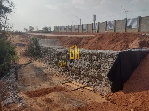 Imagem TE0097

Lote a venda em CondomÃ­nio Villa Toscana - Senador Canedo GO

- Com 1001,67mÂ²;
- LocalizaÃ...