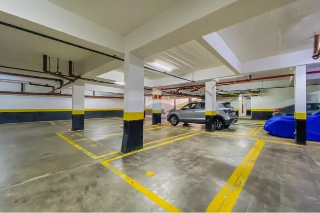 Imagem Excelente Apartamento 176m², 3 suítes, 3 salas, 3 vagas, depósito, elevador privativo e muito mais.