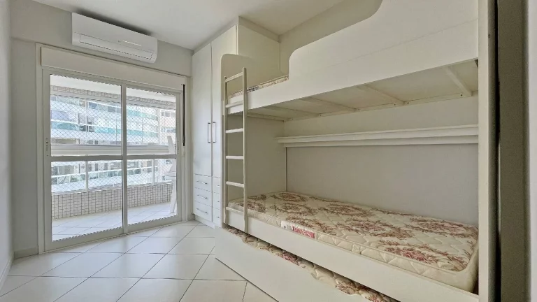 Imagem Apartamento com 4 dormitórios à venda, 134 m por R$ 4.500.000,00 - Riviera