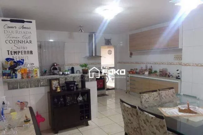 Imagem Sobrado para alugar, 300 m² por R$ 4.635,00/mês - Jardim Alice - Guarulhos/SP