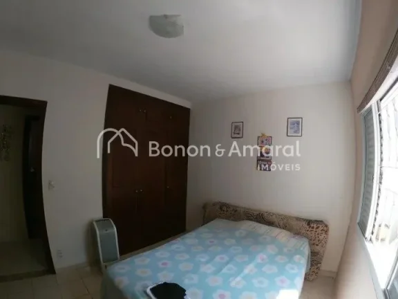 Imagem Casa térrea à venda na região do Taquaral, com 220m² de área construída, terreno de 300m², ga...