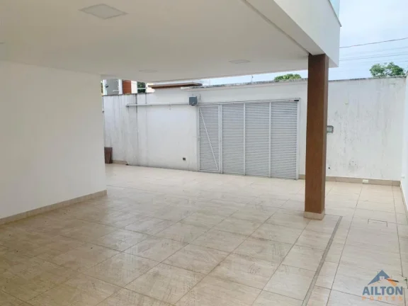 Imagem Casa Duplex com 3 Quartos à Venda na praia do Morro - Guarapari/ES