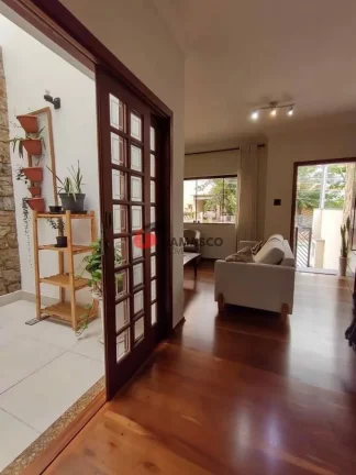 Imagem Sobrado à venda 3 Quartos, 6 Vagas, 257M², Santa Maria, São Caetano do Sul - SP