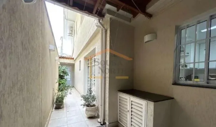 Imagem Sobrado residencial semi isolado, com 3 dormitórios, sendo 1 suite, sala de estar, sala de jantar, ...