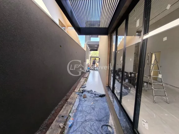 Imagem Imperdível oportunidade: Casa à venda em Campo Grande-MS, Carandá Bosque - 3 quartos, 2 suítes, 2 salas, 5 banheiros, 2 vagas, 180m².