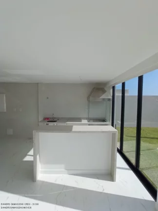 Imagem Imóvel de luxo: Casa em condomínio de 4 quartos em Vila de Abrantes, Camaçari-BA, com 4 suítes e 250m² de área. Aproveite!