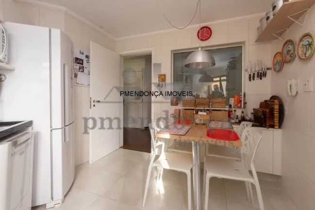 Imagem Apartamento com 03 quartos e 2 vagas na Rua Bergamota, 154m²