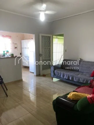 Imagem Casa da frente tem 2 dormitórios, sendo uma suite, sala, cozinha e lavanderia, cômodos bem amplos ...