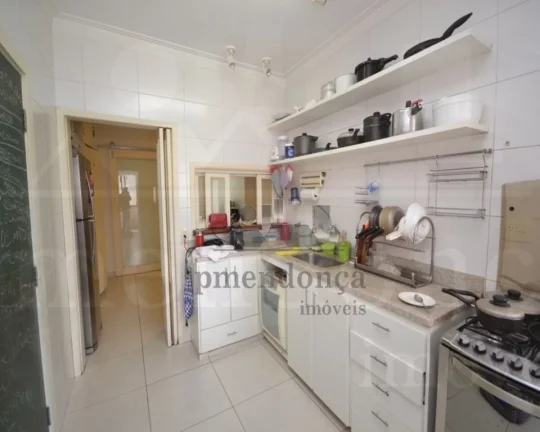 Imagem Lindíssimo apartamento, totalmente reformado, moderno, espaçoso, living para dois ambientes, varan...