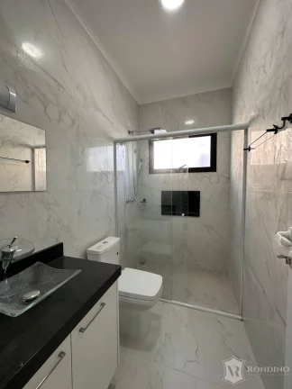 Imagem Sobrado no condomínio Cyrela Landscape, com 03 suítes com closet