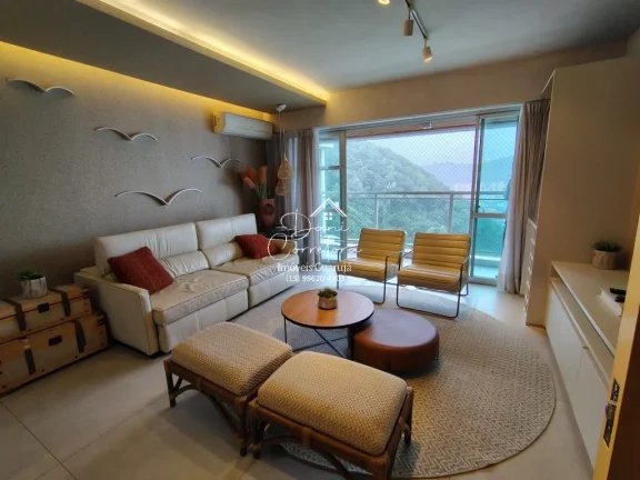 Imagem Apartamento atualizado e reformado com vista para o mar e lazer, 3 quartos com suíte e 2 vagas na Pitangueiras, Guarujá-SP - 165m² de área.