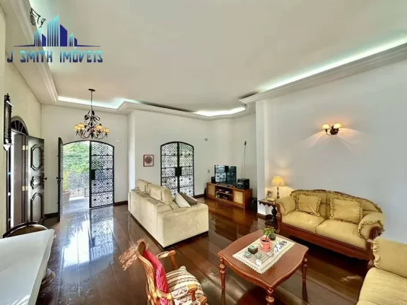 Imagem Casa 4 suítes, salão, escritório, adega, 7vagas (4 cobertas).Granja Vianna.