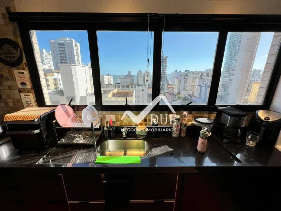 Imagem Excelente cobertura totalmente reformada à venda no bairro do Embaré - Santos, 350 m² de área útil.