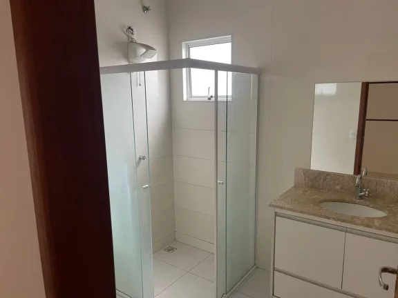 Imagem Sobrado com 3 dormitórios para alugar, 150 m² por R$ 5.590/mês - Residencial Terras Do Vale - Caçapava/SP