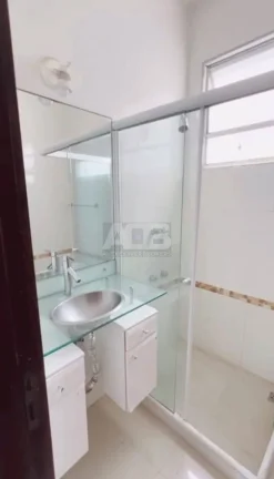 Imagem Apartamento à venda na Avenida Atlântica, 3 quartos, 1 vaga e 130m2.