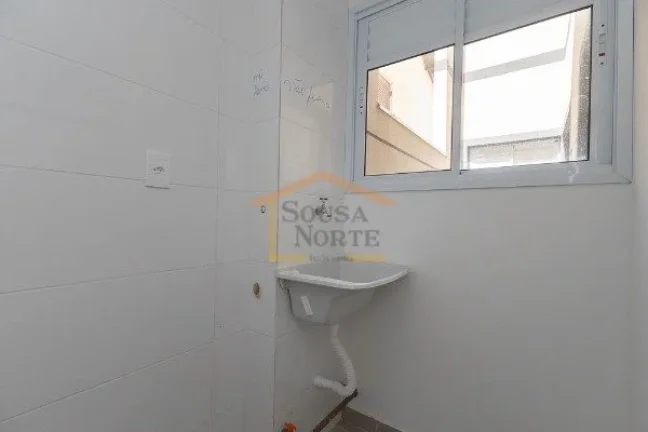 Imagem Apartamento com 33,20m², dispõe de 2 dormitórios, sala para dois ambientes, cozinha com gabinete ...