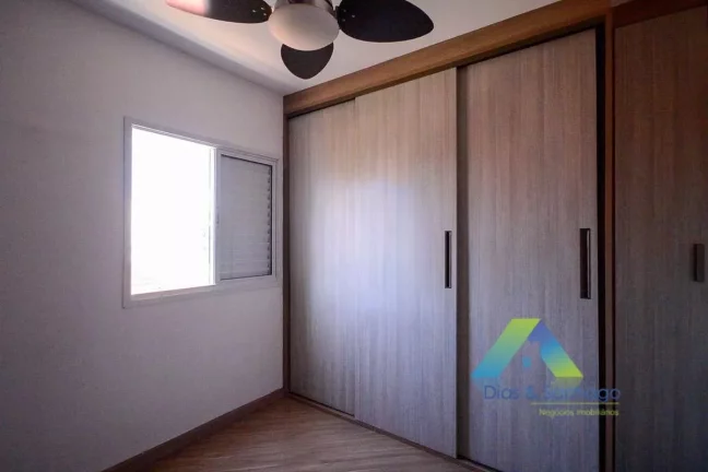 Imagem Apartamento com 3 dormitórios e 2 banheiros em Vila das Mercês/SP!