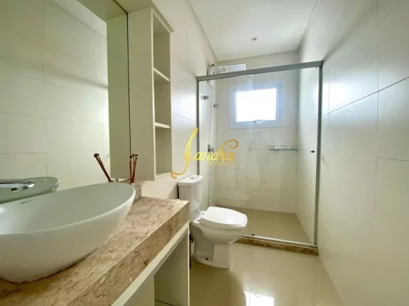 Imagem Casa condomínio nova com 04 suítes mobiliado e decorado