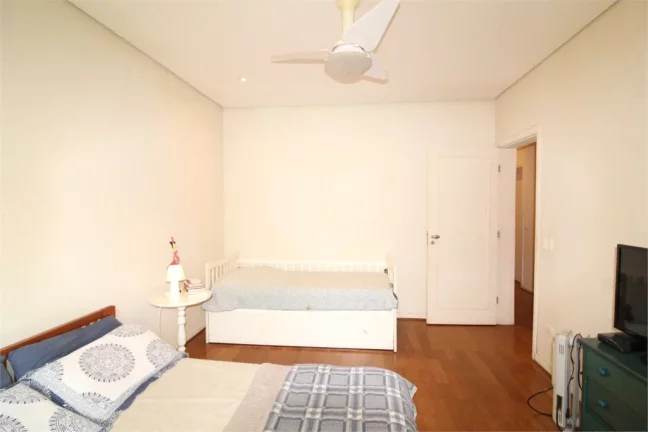 Imagem Sobrado à venda com 3 quartos, sendo 3 suítes, em Morumbi, São Paulo - SP