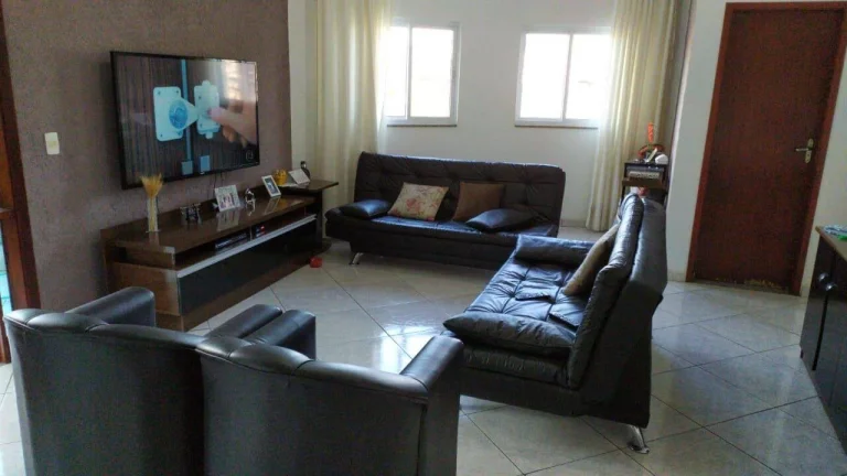 Imagem Sobrado com 3 dormitórios à venda, 225 m² por R$ 650.000,00 - Jardim Las Vegas - Santo André/SP