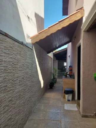 Imagem Sobrado com 3 dormitórios à venda, 161 m² por R$ 700.000,00 - Calmon Viana - Poá/SP