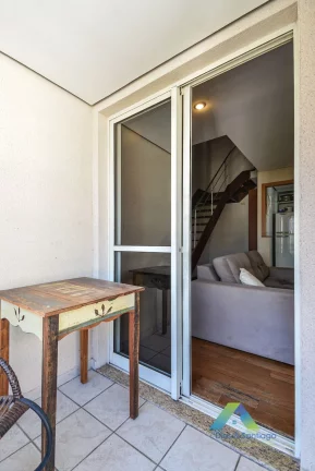 Imagem Lindo apartamento de alto padrão com 66m² em localização privilegiada na área nobre de Moema com 2 vagas de garagem.
