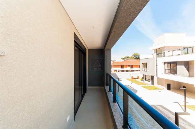 Imagem SANTA FELICIDADE - Sobrado em Condomínio Fechado. 3 suítes. 2 vagas. 160 m² privativos.