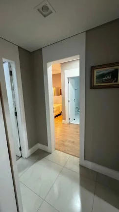 Imagem Apartamento com 3 dormitórios sendo 1 suíte e 2 vagas de garagem em Joinville/SC