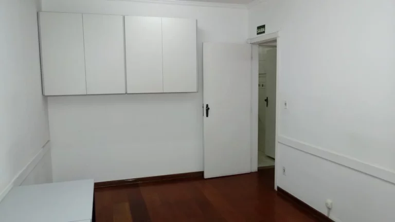 Imagem Apartamento em prédio comercial no Itaim Bibi