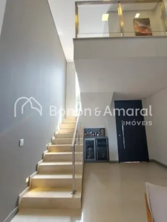 Imagem Casa no Condomínio Flor da Serra em Valinhos, com 293m² de área privativa em um terreno de 340m²...