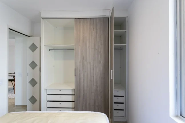 Imagem Apartamento 65M², 2Q, 1 Banheiro, 1 Vaga, Armários, Jardim.