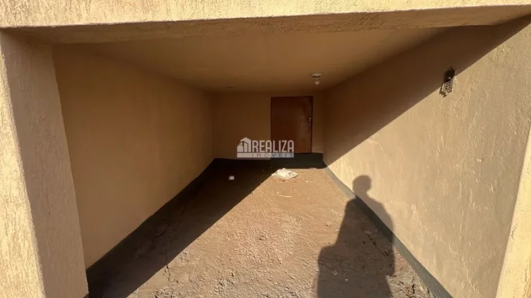 Imagem Casa de 3 quartos para alugar em Uberaba - Conjunto Pontal