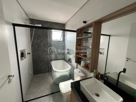 Imagem Lindo sobrado com 200m² de construção em terreno de 200m².
São 3 dormitórios, todos suítes, g...