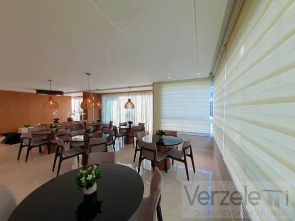 Imagem Apartamento Quadra Mar para Venda em Balneário Camboriú / SC no bairro Centro