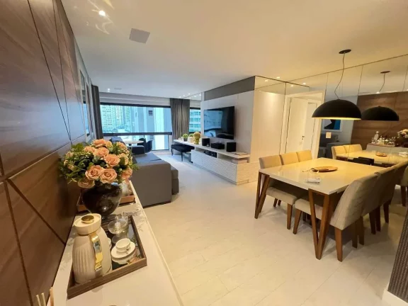 Imagem Apartamento decorado com 3 dormitórios sendo 1 suíte e 1 vaga em Balneário Camboriú
