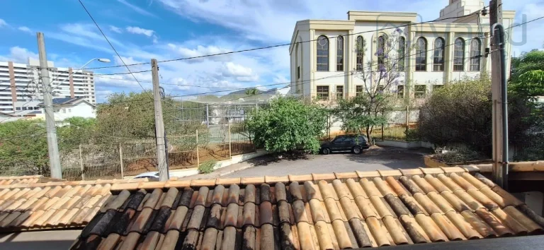 Imagem Casa à venda em Jundiaí-SP, Jardim Ermida II: 3 quartos, 3 suítes, 1 sala, 2 vagas de garagem, 190m².