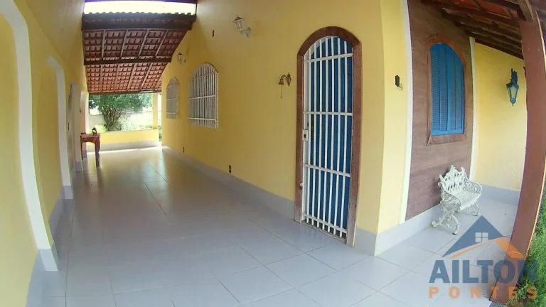Imagem Casa Duplex com 3 Quartos à Venda em Perocão - Guarapari/ES