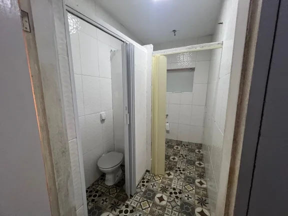 Imagem Salão Comercial de 230m² à Venda ou Locação no Jardim Itaguaçu, Salto-SP: A Oportunidade que Você Procura!