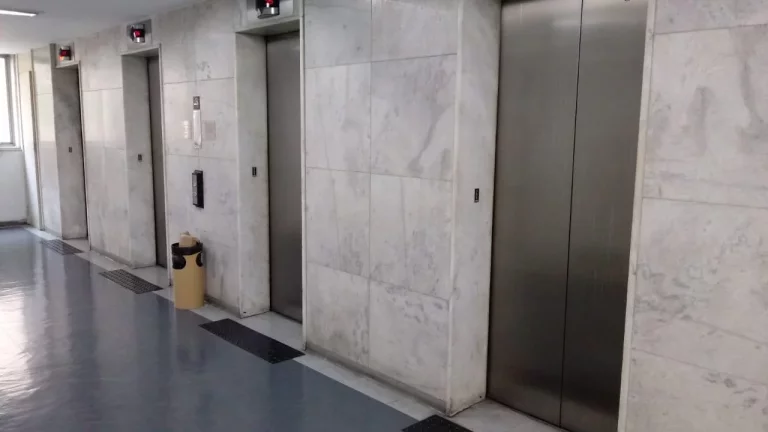 Imagem Sala comercial no centro - Major Quedinho