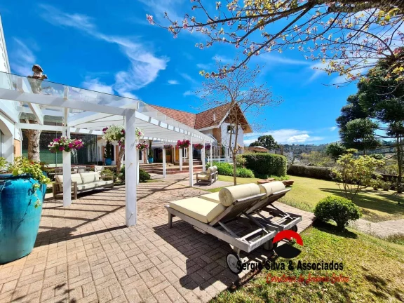 Imagem Casa a Venda na Região de Vila Capivari em Campos do Jordão - SP.