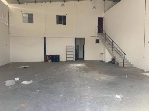Imagem EXECELENTE GALPÃO COMERCIAL COM 600,M2